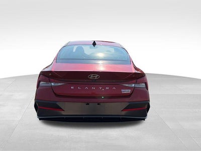 2025 Hyundai ELANTRA Limited IVT