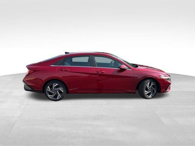 2025 Hyundai ELANTRA Limited IVT